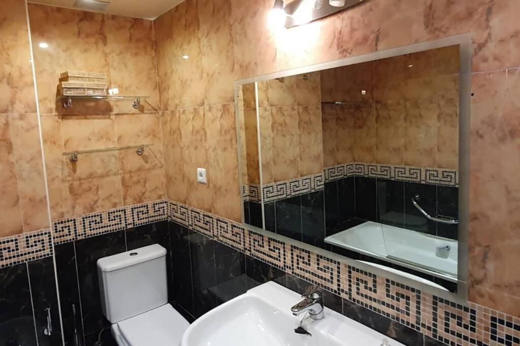 Centrico Apto Cangas De Onis, Cerca Puente Romano Apartment Bagian luar foto