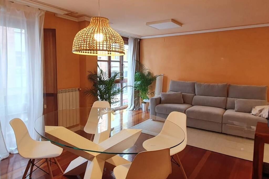 Centrico Apto Cangas De Onis, Cerca Puente Romano Apartment Bagian luar foto